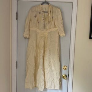 Vintage dress with butterfly embroidery